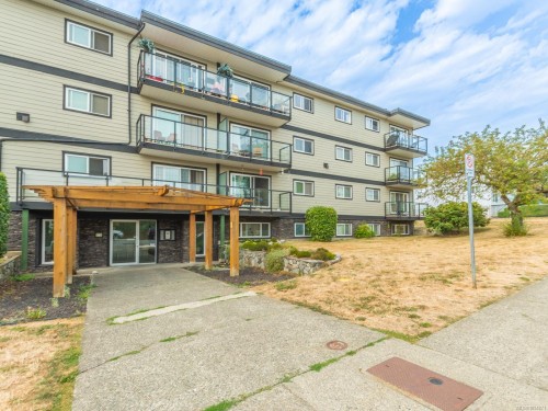 303-218 Bayview Ave  Ladysmith, BC V9G 1A4