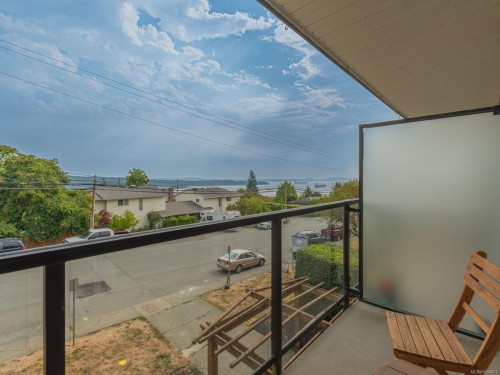 303-218 Bayview Ave, Ladysmith, BC - Outdoor With View