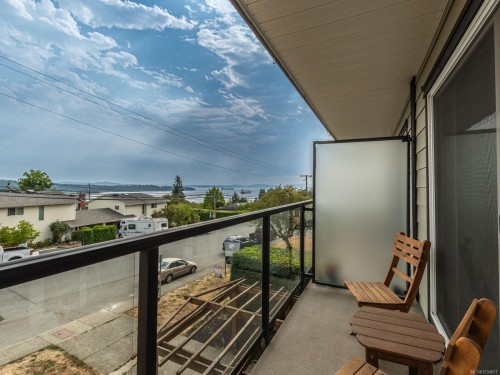 303-218 Bayview Ave, Ladysmith, BC - Outdoor With View With Exterior