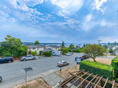 303-218 Bayview Ave, Ladysmith, BC - Outdoor With View