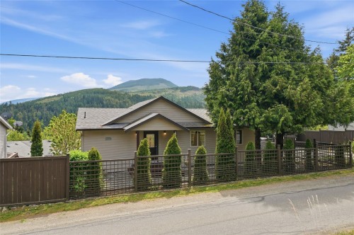 1758 Martini Way, Qualicum Beach, BC 