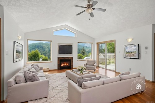 1758 Martini Way, Qualicum Beach, BC 