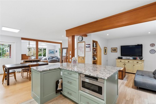 1302 Victoria Rd, Ucluelet, BC 