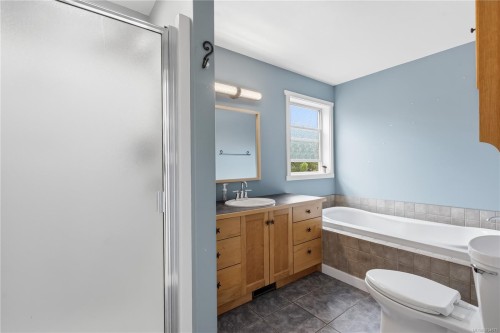 1302 Victoria Rd, Ucluelet, BC 