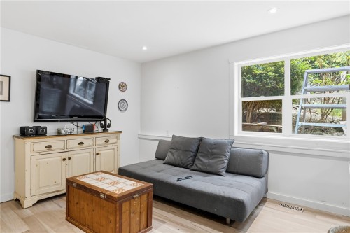 1302 Victoria Rd, Ucluelet, BC 