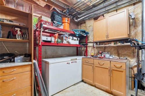 1302 Victoria Rd, Ucluelet, BC 