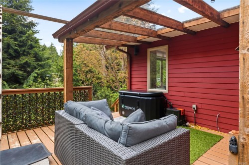 1302 Victoria Rd, Ucluelet, BC 