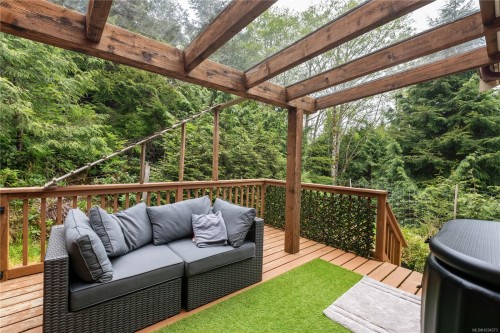 1302 Victoria Rd, Ucluelet, BC 