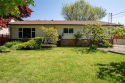 8071 Queen St Crofton, BC V0R 1R0