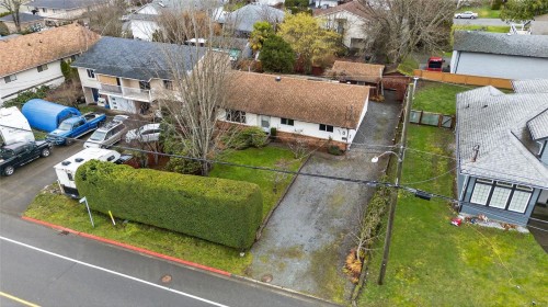 8071 Queen St, Crofton, BC 