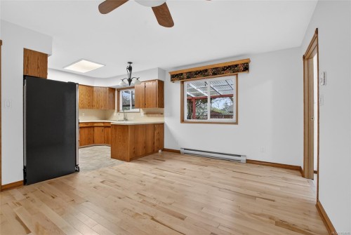 8071 Queen St, Crofton, BC 