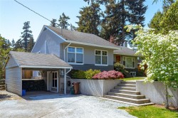1155 Marchant Rd Central Saanich, BC V8M 1G7