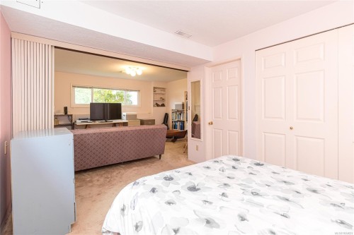 10046 Judson Pl, Sidney, BC 