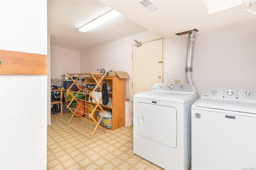10046 Judson Pl, Sidney, BC 