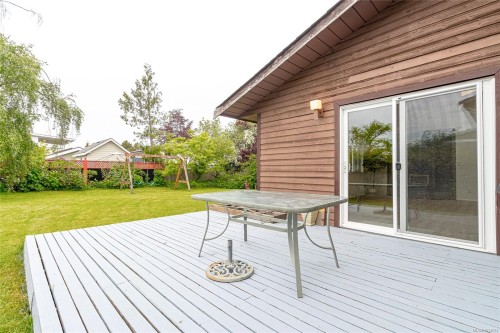 10046 Judson Pl, Sidney, BC 