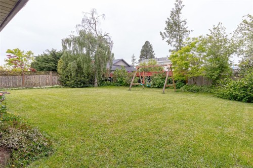 10046 Judson Pl, Sidney, BC 