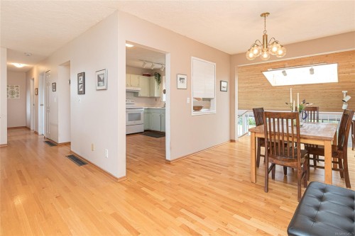 10046 Judson Pl, Sidney, BC 