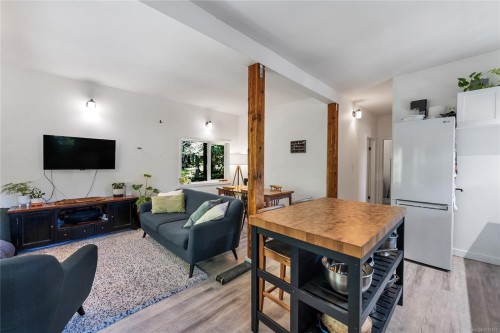 490 Rainbow Rd, Salt Spring, BC 
