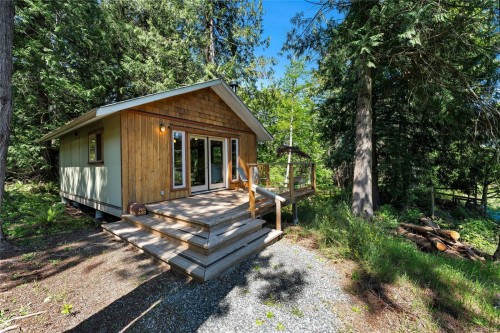 490 Rainbow Rd, Salt Spring, BC 
