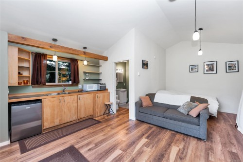 490 Rainbow Rd, Salt Spring, BC 