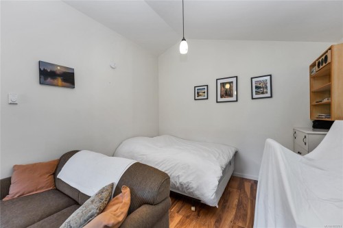 490 Rainbow Rd, Salt Spring, BC 