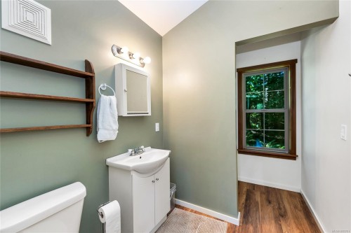 490 Rainbow Rd, Salt Spring, BC 
