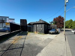 541 Alpha St Victoria, BC V8Z 1B4