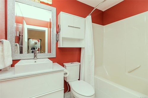 202-116 Queens Rd, Duncan, BC 