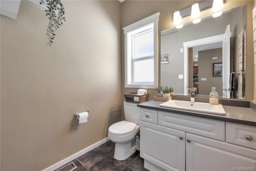 6342 Herons Pl, Duncan, BC 