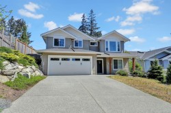 104 Golden Oaks Cres Nanaimo, BC V9T 0K8