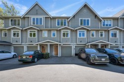 3-2918 Shelbourne St Victoria, BC V8R 4M6
