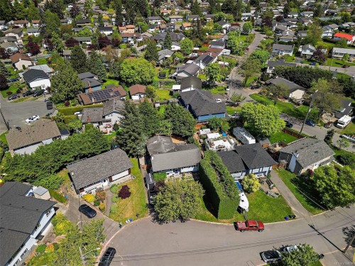 10292 Godfrey Pl, Sidney, BC 