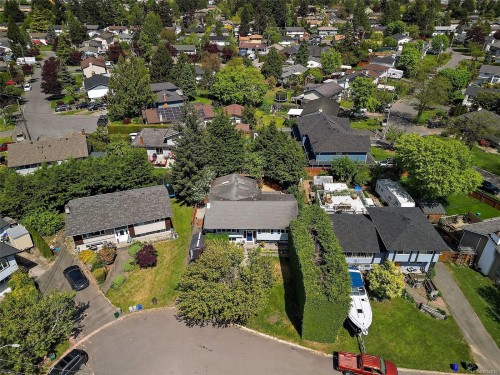 10292 Godfrey Pl, Sidney, BC 