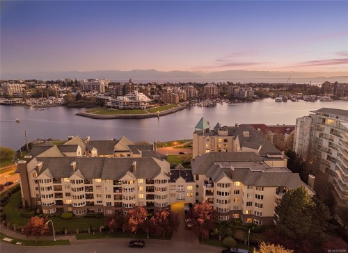 409-50 Songhees Rd  Victoria, BC V9A 7J4