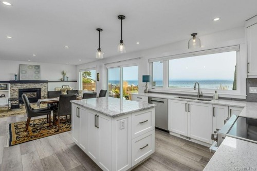 1938 Singing Sands Rd, Courtenay, BC 