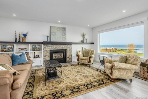 1938 Singing Sands Rd, Courtenay, BC 