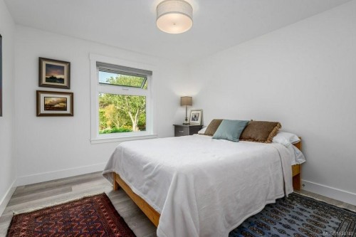 1938 Singing Sands Rd, Courtenay, BC 