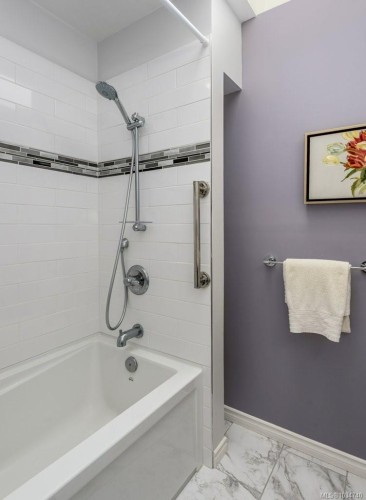 1938 Singing Sands Rd, Courtenay, BC 