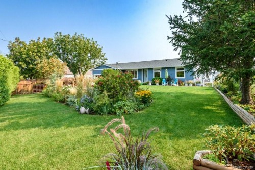 1938 Singing Sands Rd, Courtenay, BC 