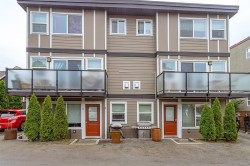 1-5-1044 Hillside Ave Victoria, BC V8T 2A5