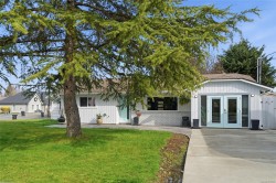668 Foster Dr Parksville, BC V9P 1A8
