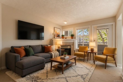 204-1580 Christmas Ave  Saanich, BC V8P 2X2