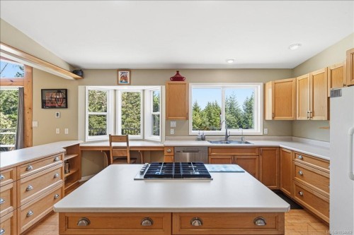 2004 Rena Rd, Nanoose Bay, BC 