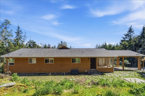 2004 Rena Rd, Nanoose Bay, BC 