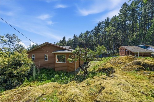 2004 Rena Rd, Nanoose Bay, BC 