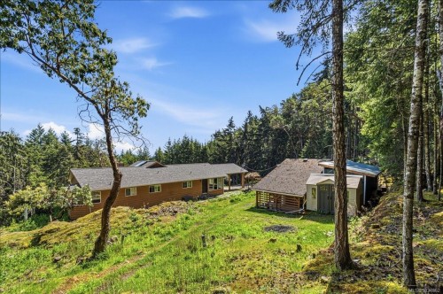 2004 Rena Rd, Nanoose Bay, BC 