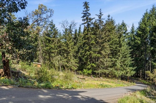 2004 Rena Rd, Nanoose Bay, BC 