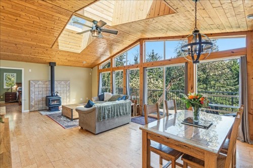 2004 Rena Rd, Nanoose Bay, BC 