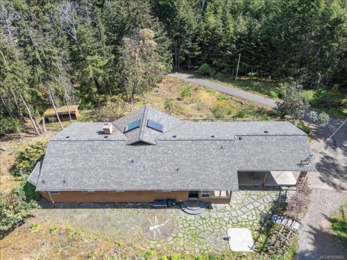 2004 Rena Rd, Nanoose Bay, BC 