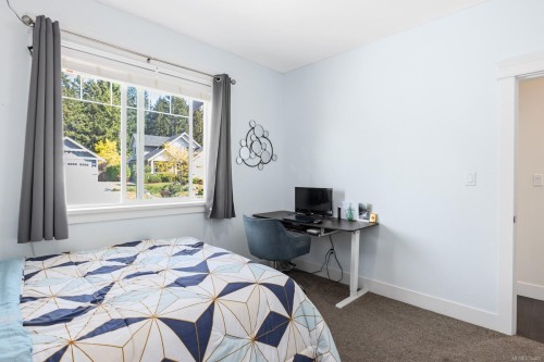 880 Pratt Rd, Mill Bay, BC 